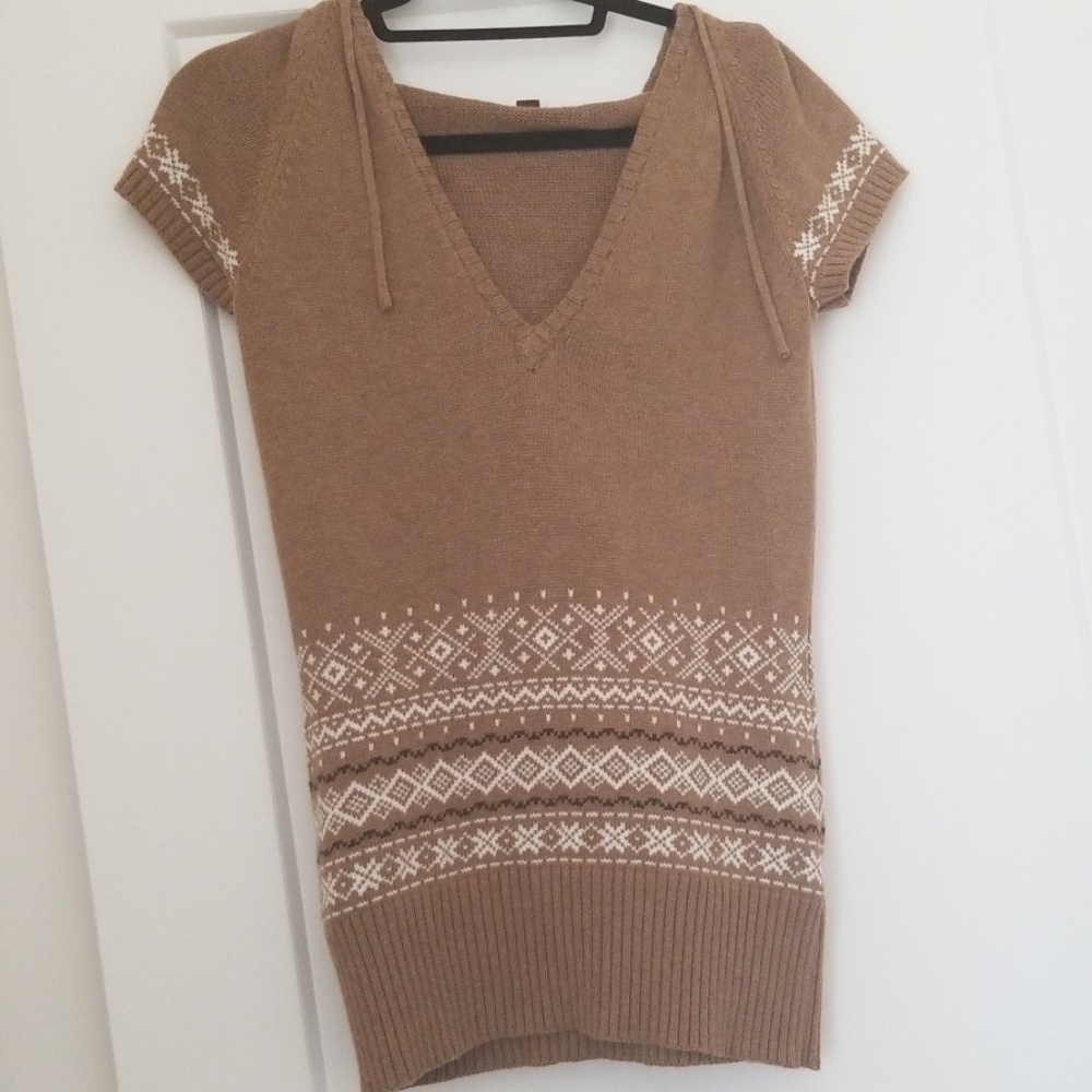 Sweater w/ hood